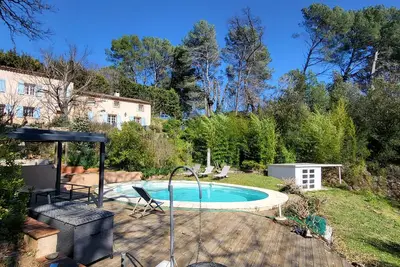 Image de Au calme, bastide provençale sur 18000 m²