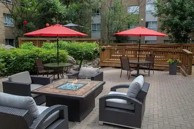 Image de 2 Queen 1br Suite w/ Full Kitchen | Free Breakfast