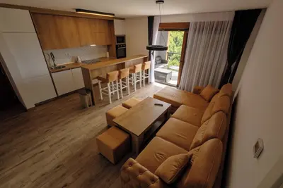 Apartment, 2bdr, shared pool