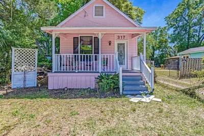 Image de Charming pink 2-bedroom cottage in gorgeous Pensacola with Ac