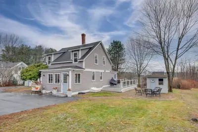 Image de Coastal Wells Cottage with Deck and Fire Pit