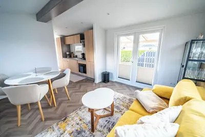 Image de Chalet right on the lake - quiet and modern