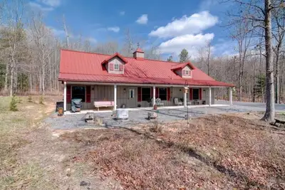 Image de Homespun Cozy Guest Cottage in the Woods with Lovely Pastoral Views