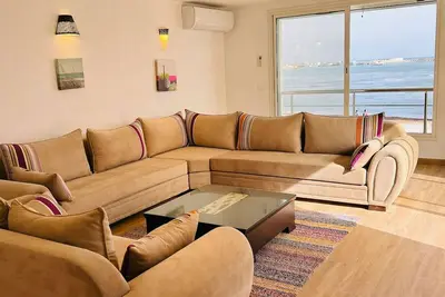 Image de Appartement moderne et élégant en bord de mer