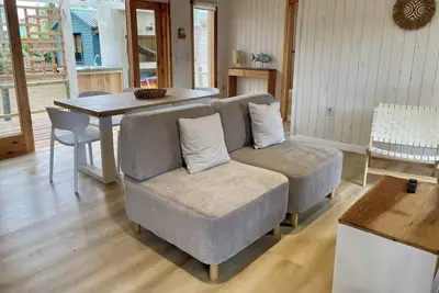 Complete house for 5 people, with barbecue and covered deck.