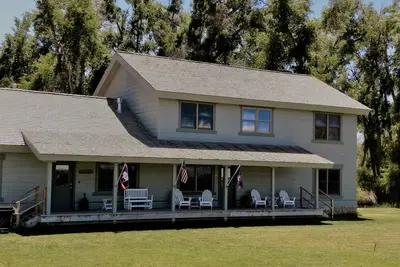 Image de Private 1, 200 Acre Wyoming Ranch Sleeps 18 with Wildlife, Views and Adventure
