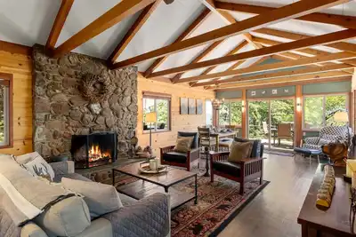Image de Architectural Idyllwild Retreat | Views, Hot Tub, Koi Pond, Dog Friendly