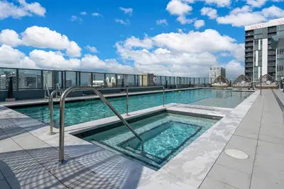 Image de Modern Studio Apartment with Pool, Gym