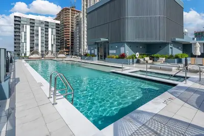 Image de Modern High Rise Stay- 23 Floor Views