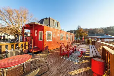 Image de Unique train-car stay at the Katy Caboose!