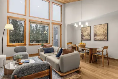 Image de Alpine Forest Retreat/Brand New 2026 April