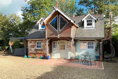 Image de Lily Wood Cottage outside Hurlford