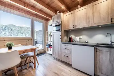 Image de Appartement « Côté Soleil » avec vue montagne, balcon et Wi-Fi