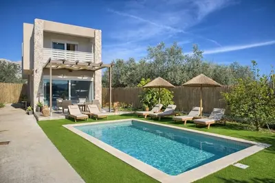 Villa Charaki Vpr, Villa