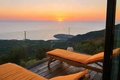 Image de Harmony House- Sea View Cretan Escape with Jacuzzi