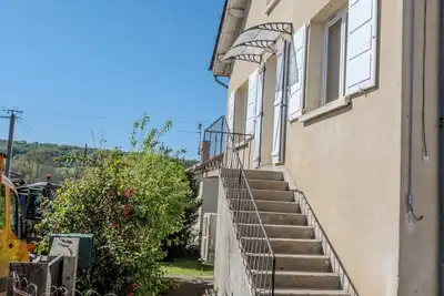 Image de Quartier calme aux allures de campagne, seulement à 15 mn à pied du centre ville