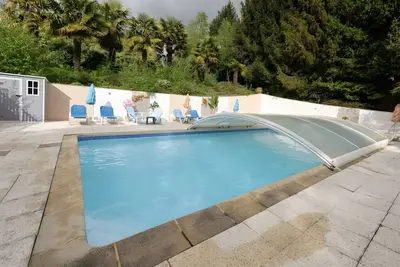 Image de Cottage « La Tour de Merlin » avec terrasse privée, jardin privé et Wi-Fi