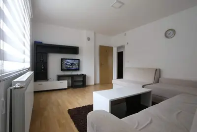 Image de Two-bedroom apartment on the ground floor