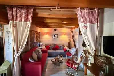 Image de Chalet « Bergerie L'ardoisière » : vue montagne, terrasse et jardin privatifs