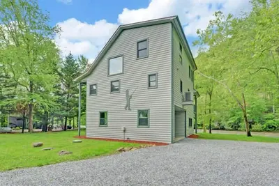 Image de A River Runs Through It by Chatuge Home Concierge | Private Riverfront · Rustic Luxury Cabin · Fireplace · Deck Views · Kayak & Fish Access