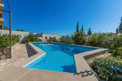 Image de Beautiful apartment with covered balcony, sea view of Krk and pool