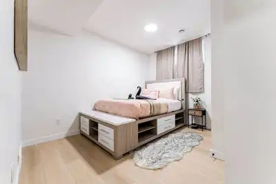 Image de 2br Private Suite Near Yyc | Fast WiFi | Parking