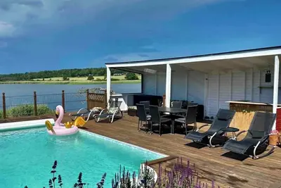 Image de Waterfront Home with Pool, Guest House & Private Dock