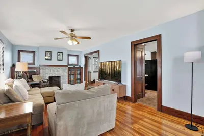 Image de Charming Newark Home|King Bed+Theater room