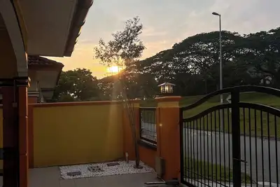 Image de Premium Klia Homestay Near Sepang Circuit - WiFi - 15 mins - Family Friendly