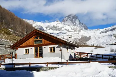 Image de Exclusive chalet with sun terraces and glorious views of the Matterhorn mountain