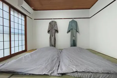 Image de 1 minute from Jr Imamiya station, 2/3 minutes to Namba/Shinsaibashi station by subway, 36 square meters 2dk, Guest house Chine Room 406