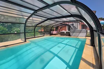 Image de Spacious Villa in Varazze with Pool and Jacuzzi Panoramic View