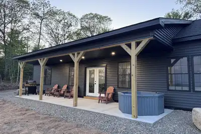 Image de New construction! 3 bed house with water view 30 mins to Acadia National Park