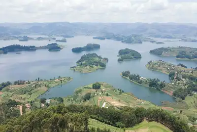 Image de Beautiful view of Lake bunyonyi in Uganda and View of Mt. Muhavura in Kisoro