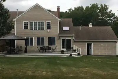 Image de #WorldCup2026#Spacious multigenerational home with hot tub. Close to World Cup!