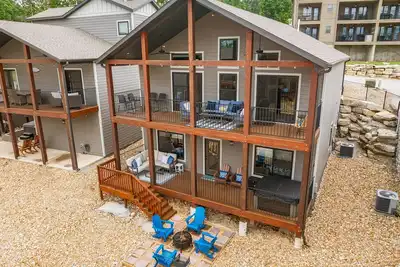 Image de 3br Gather & Unwind | Hot Tub + Lake + Coffee Bar
