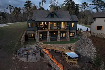 Image de Lake Acess! Views! Boat Dock! Hot Tub! Gameroom! Gym! Kayak & Paddleboards!