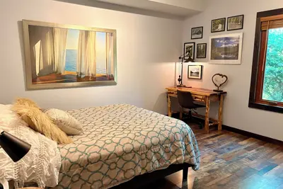 Image de The Stone & Bridge: Close to Mkt Trail & Dog Park, Dining, Groceries & I-70