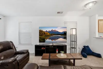 Image de Central Downtown 3 Bd/2 Ba Hideaway!