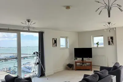 Image de The Lookout-2br Apartment on Poole Quay Waterfront with Free Parking