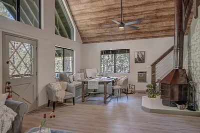 Image de Charming Modern Farmhouse Cottage in Pine Az - Your Peaceful Mountain Escape