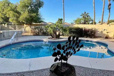 Image de Star’s Oasis w/pool\nMinutes to Dt Gilbert/Chandler