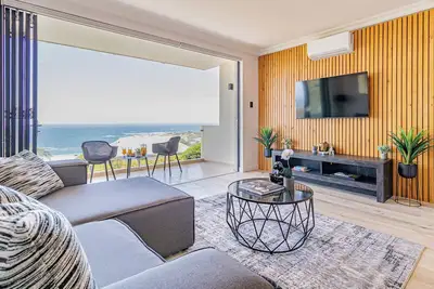 Image de Stunning 2-bedroom apartment in gorgeous Camps Bay - 5 mins from the beach.