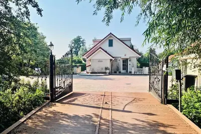 Image de Family-Friendly Villa w/ Garden & Pool 20 minutes from Amsterdam