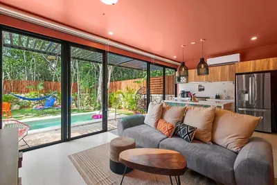 Image de Casa Lush | Pvt Pool | Rooftop | 10 Min to Beach