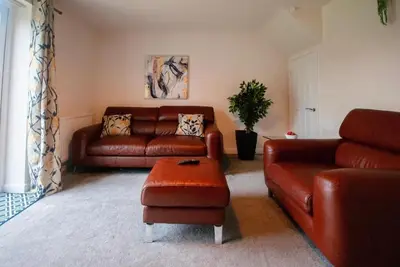 Image de Hébergement spacieux et luxueux avec services hôteliers 2