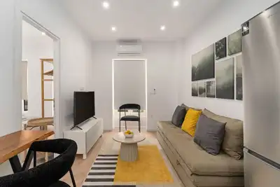 Image de Kastella Retreat | Private Terrace + Yard | 2br | Professionally Managed | Piraeus Seafront District