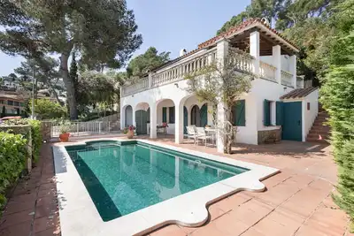 Image de Villa avec piscine à 700 mètres de la plage