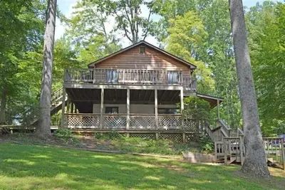 Image de Come Visit \"Pirate's Roost'! Pet Friendly! 2-3 Night Minimum!