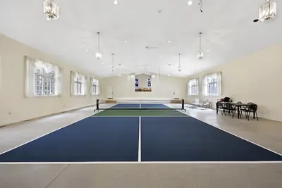 Image de Berkshires Retreat with Private Pickleball Court – Perfect for Large Groups!